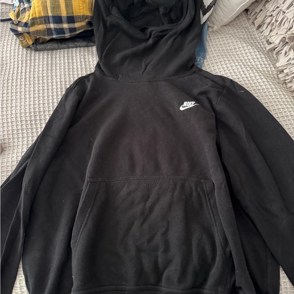 Nike Men's Black Pullover Sweater